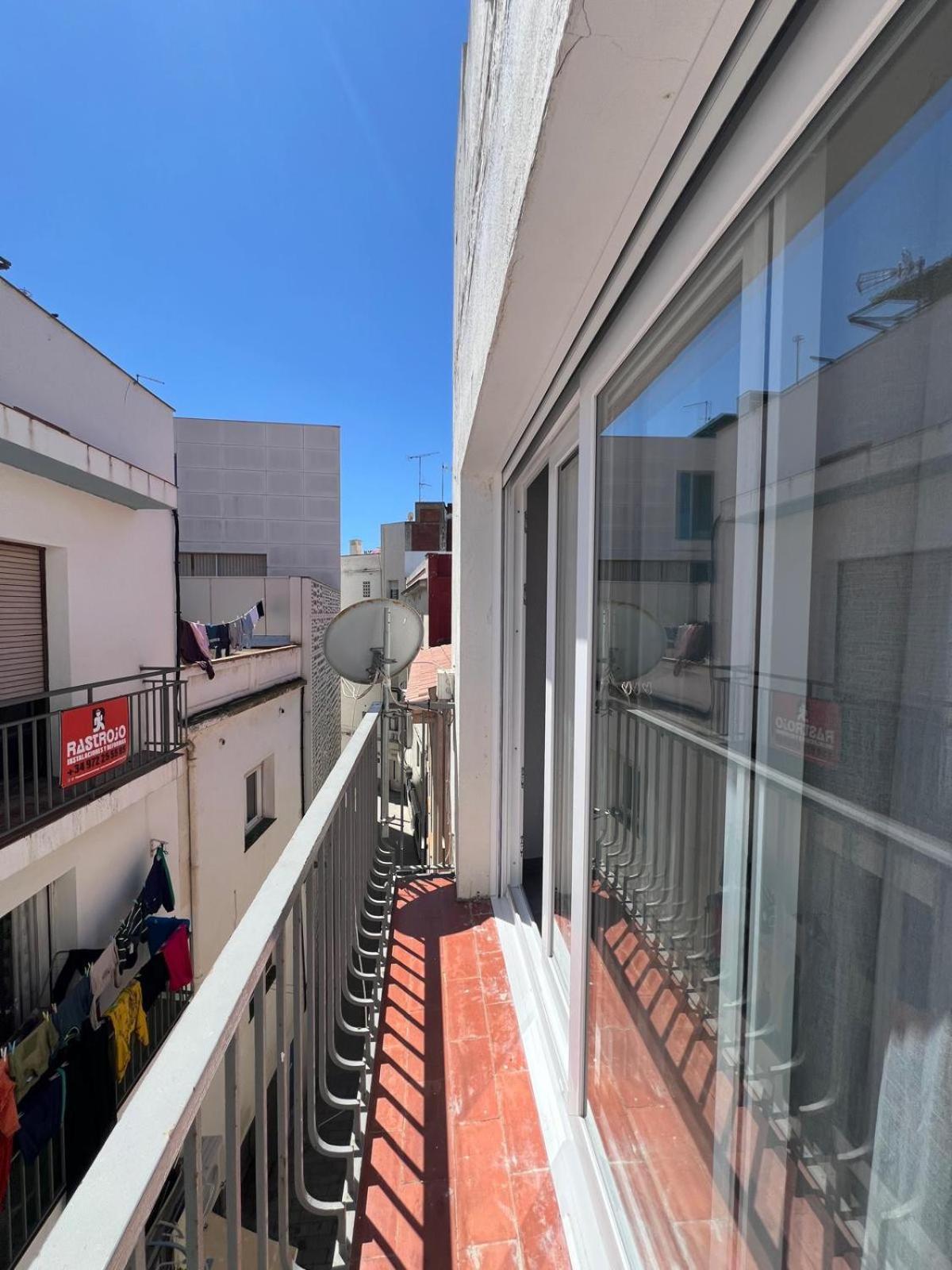 Bonito En El Centro De Av-78 Appartement