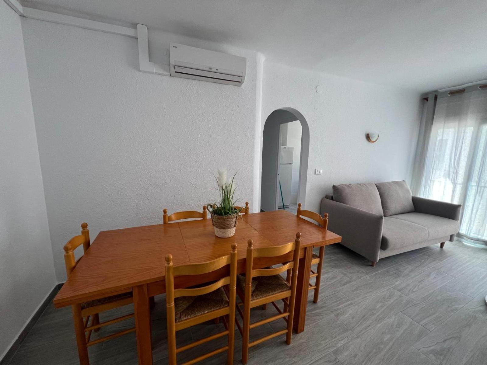 Bonito En El Centro De Av-78 Appartement *