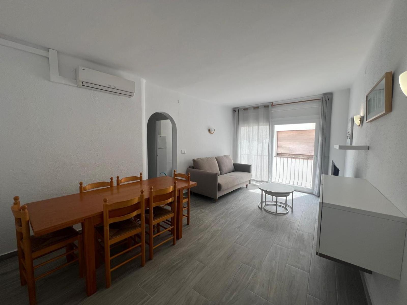 Bonito En El Centro De Av-78 Appartement